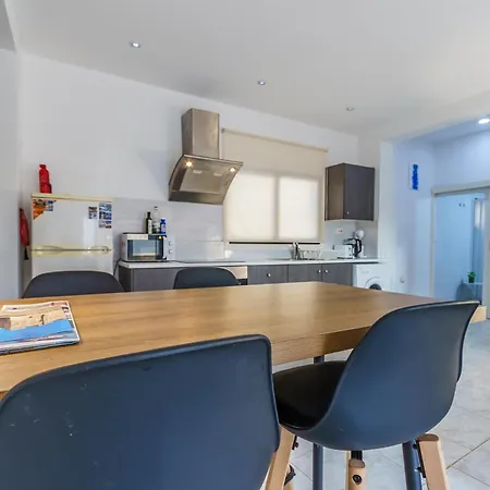 Fanta Sea Апартаменты Ларнака